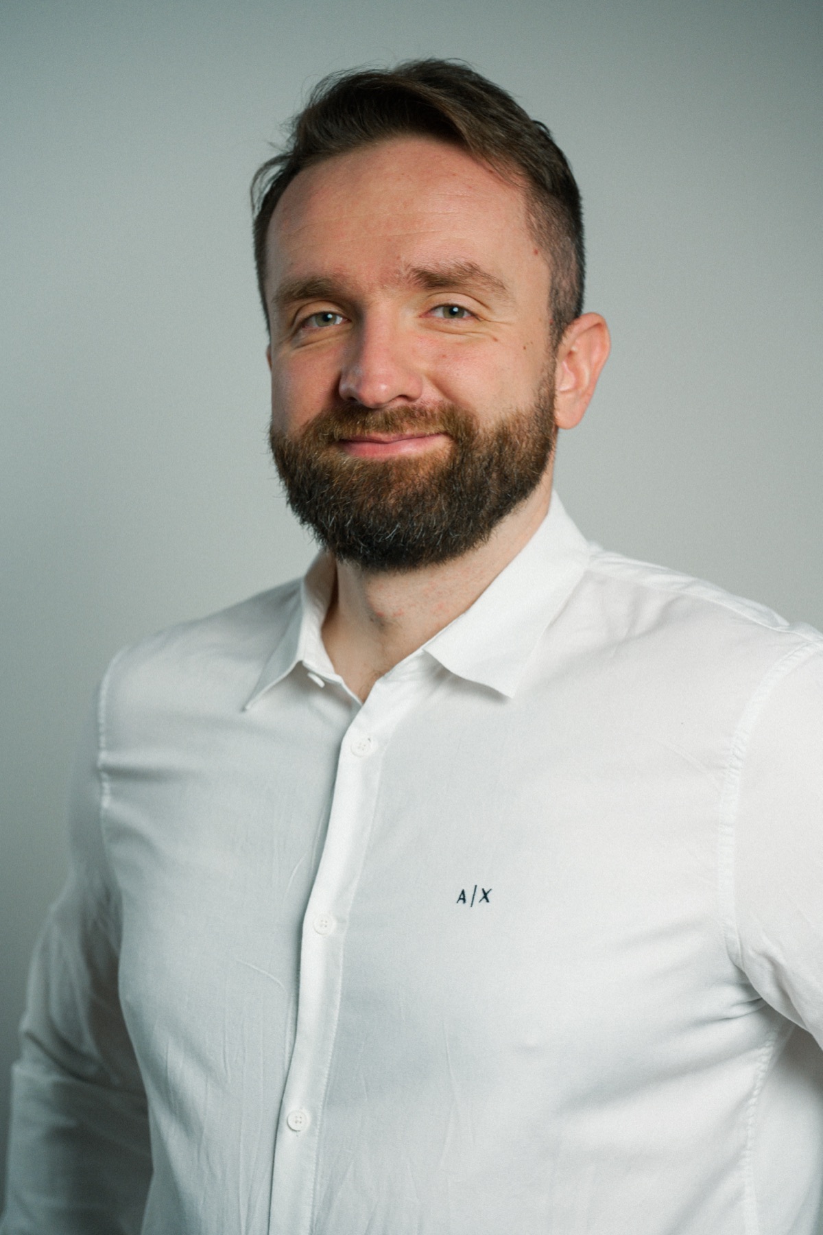 dr Jakub Lewartowski